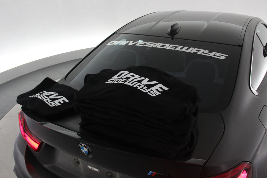 Drive Sideways Hoodie -pino auton takakontilla